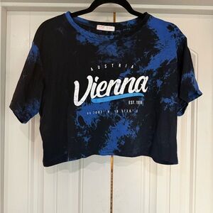 ROMWE Blue and Black Tie-Dye Crop Top